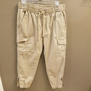 Ankle cropped cargo pants